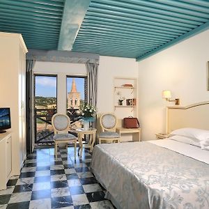 Albergo Raffaello - Self Hotel